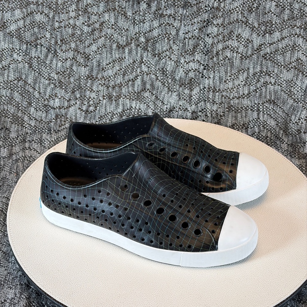 Native Shoes Sneakers Women's 8